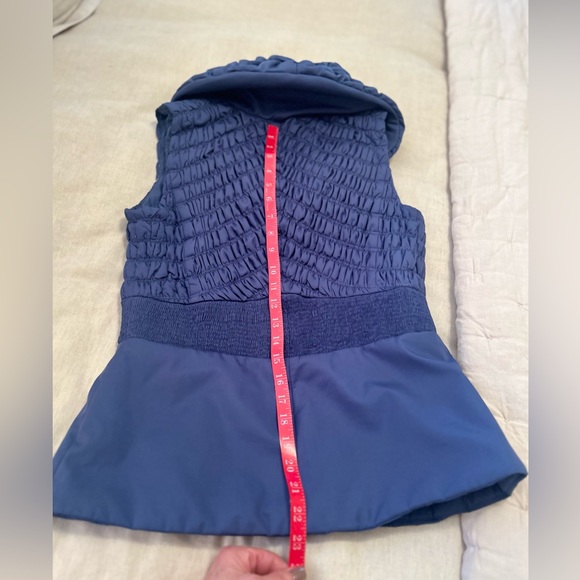 💙Elie Tahari Blue Puffer Vest Medium💙 - Picture 6 of 10